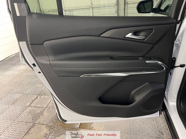 New 2026 Chevrolet Traverse LT w/ Midnight/Sport Edition FWD image 33