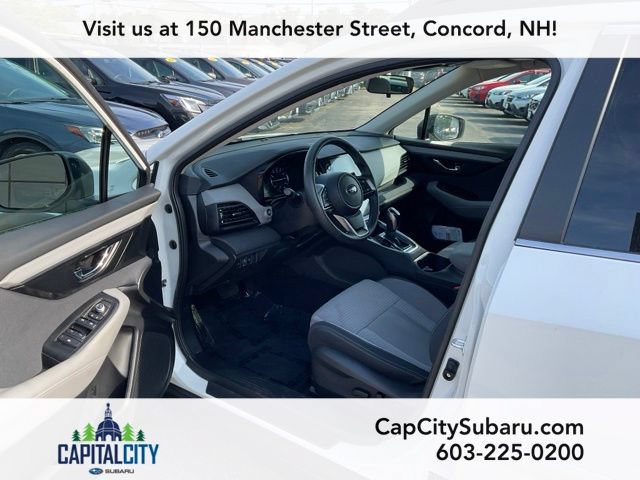 Used 2025 Subaru Outback Premium AWD/4WD image 12