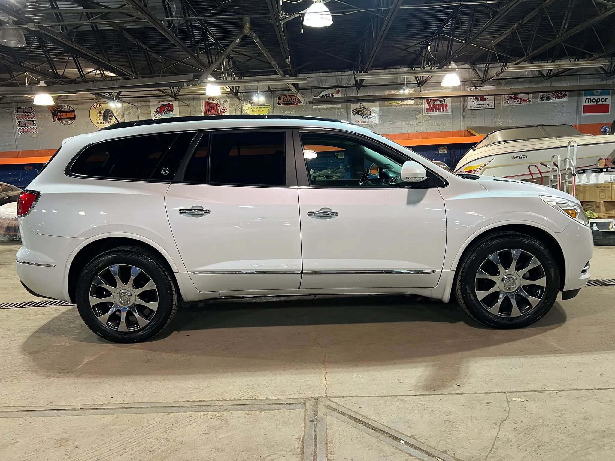 Used 2017 Buick Enclave Premium w/ Experience Buick Package AWD/4WD image 2