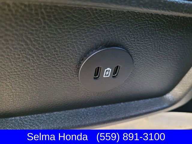 Used 2024 Ford Edge SE w/ Black Appearance Package image 10