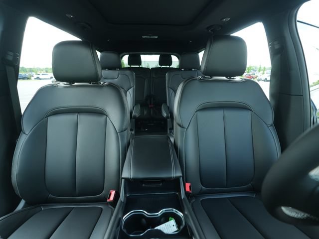 New 2026 Jeep Grand Cherokee L Limited w/ Limited Altitude Package AWD/4WD image 40