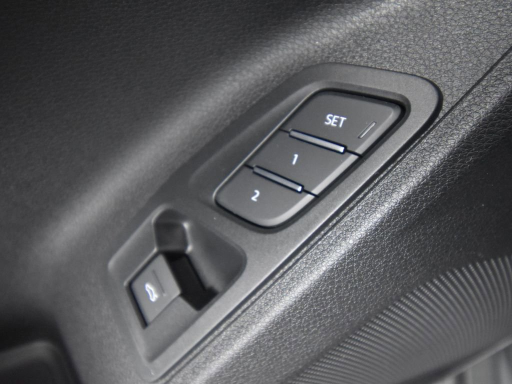 New 2025 Audi Q3 2.0T Premium image 24