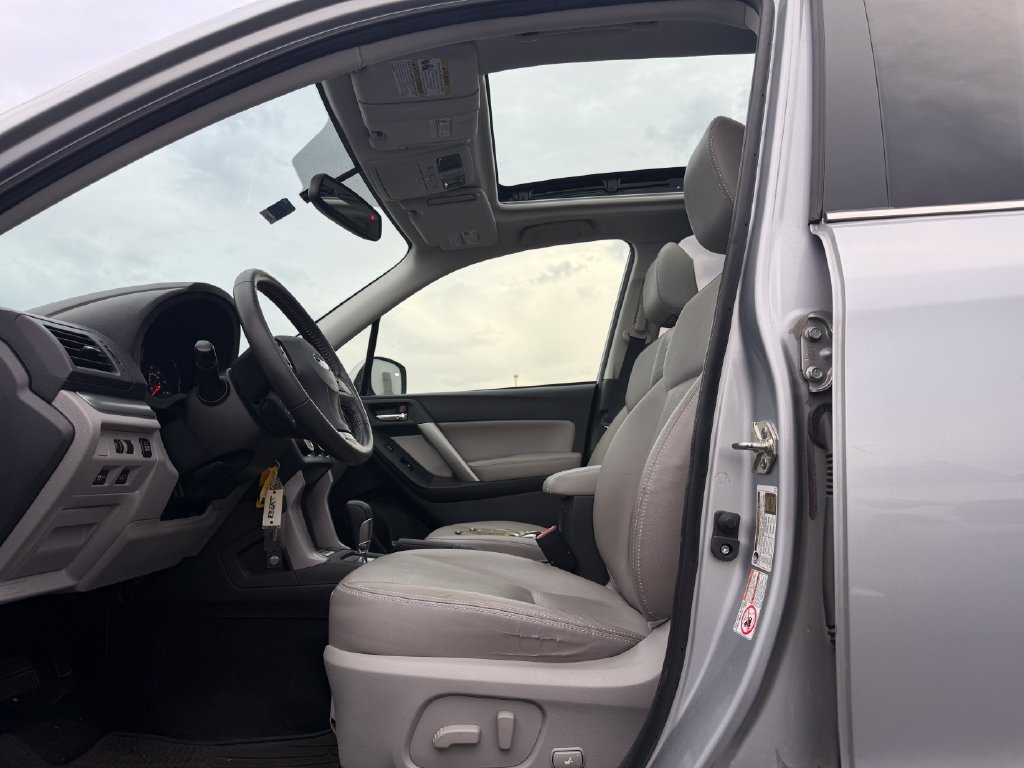 Used 2014 Subaru Forester 2.5i Touring w/ Protection Package #2 AWD/4WD image 5