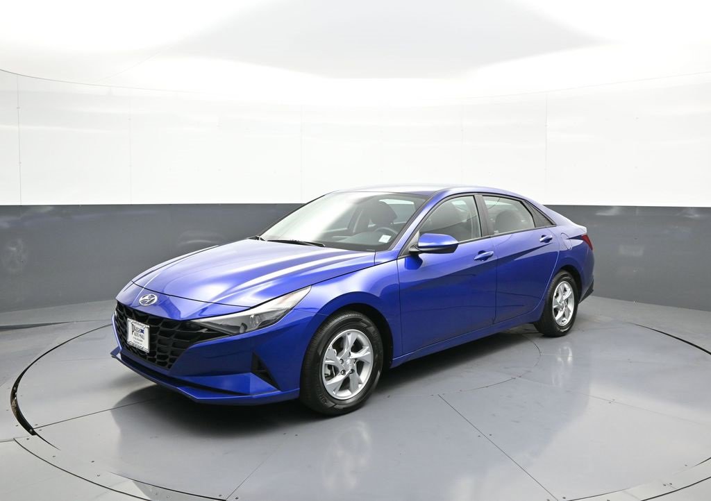 Certified 2023 Hyundai Elantra SE w/ Cargo Package image 10