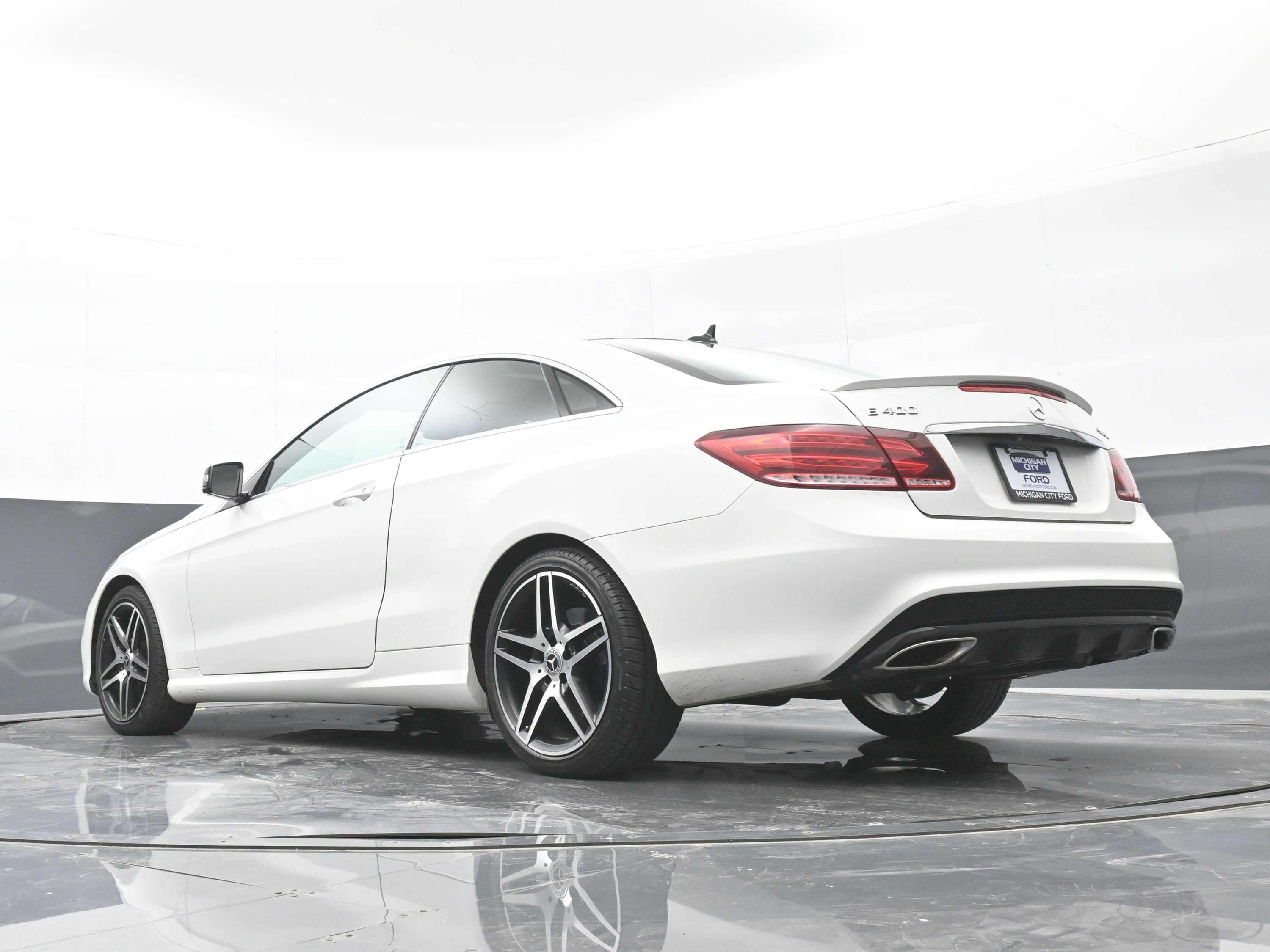 Used 2016 Mercedes-Benz E 400 4MATIC Coupe image 32