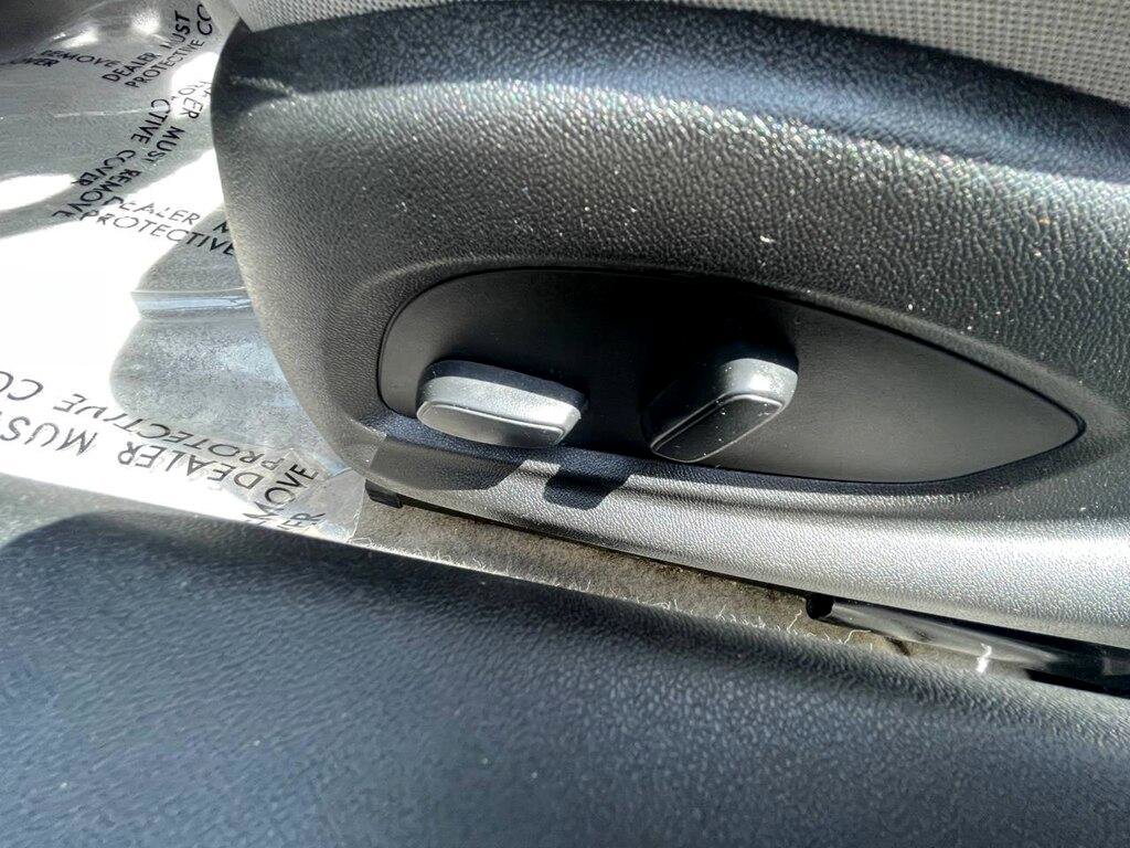 Used 2020 Chevrolet Camaro LT image 13