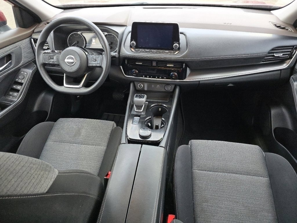 Used 2022 Nissan Rogue SV image 25