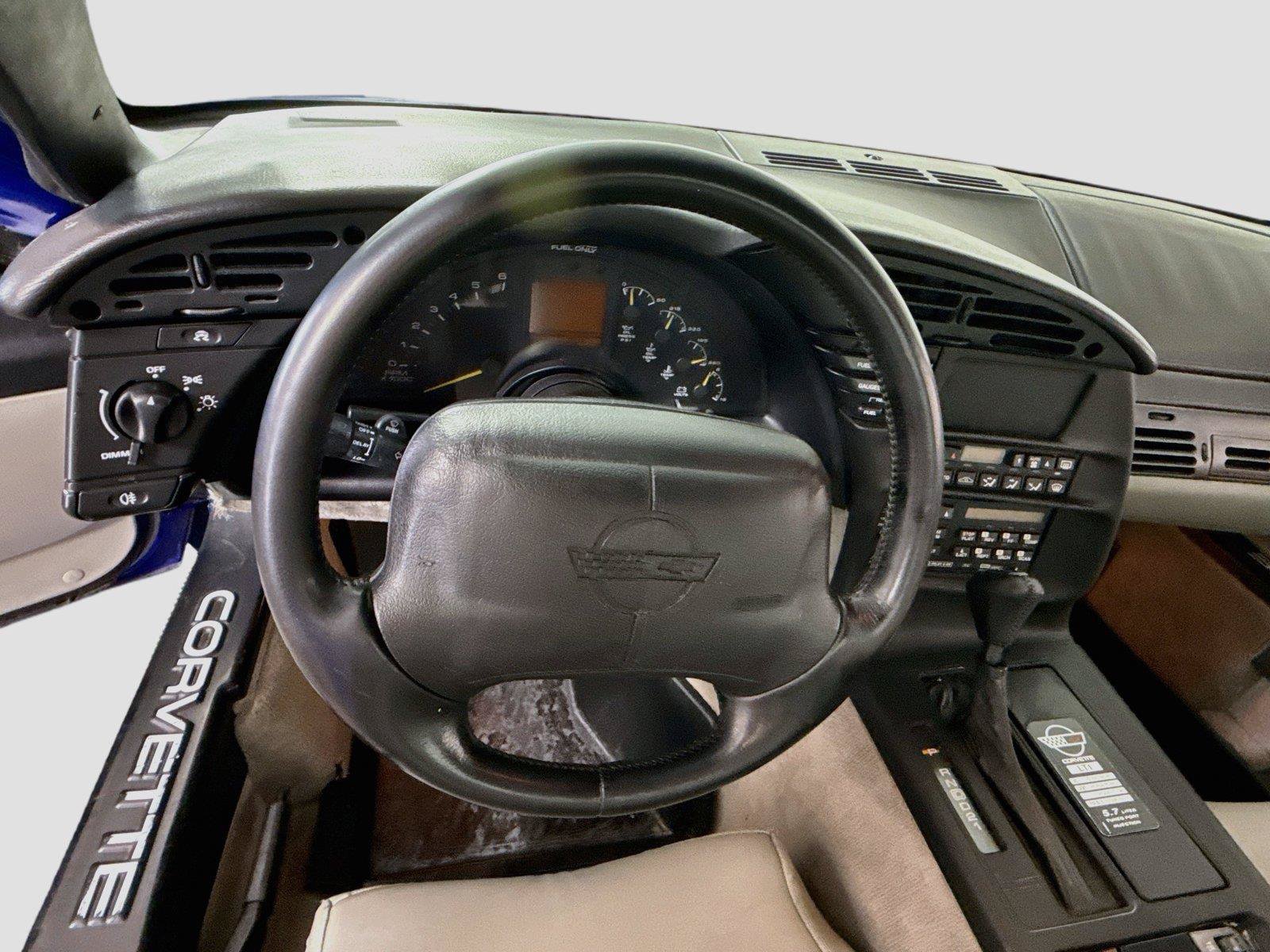Used 1994 Chevrolet Corvette Coupe RWD image 5