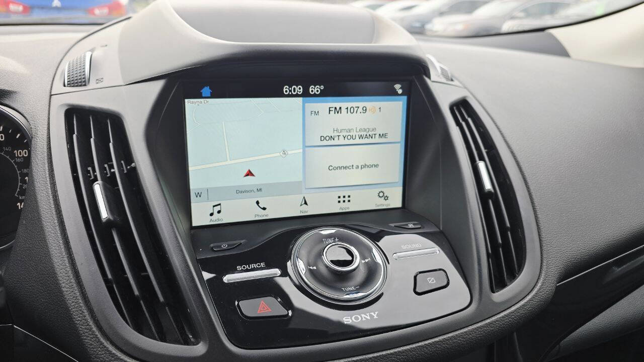 Used 2019 Ford Escape Titanium AWD/4WD image 17