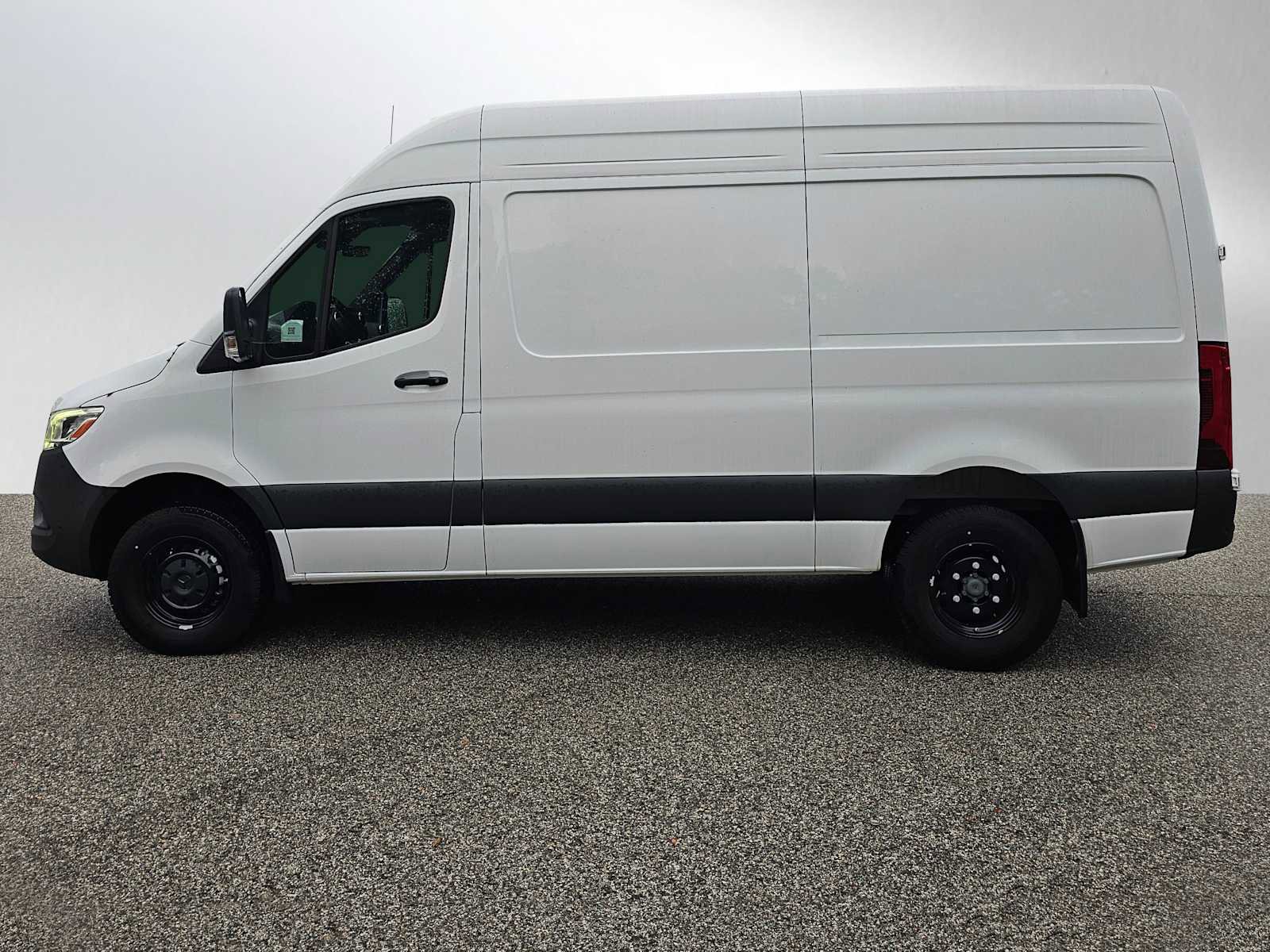 Used 2024 Mercedes-Benz Sprinter 3500 image 6