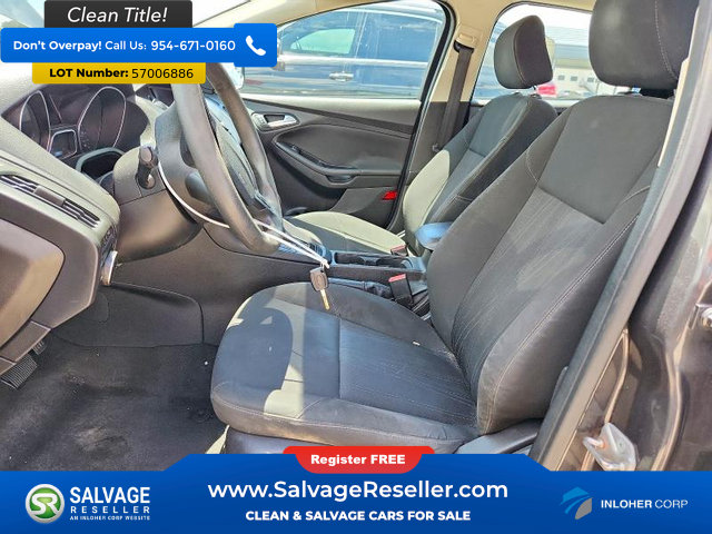 Used 2015 Ford Focus SE FWD image 9