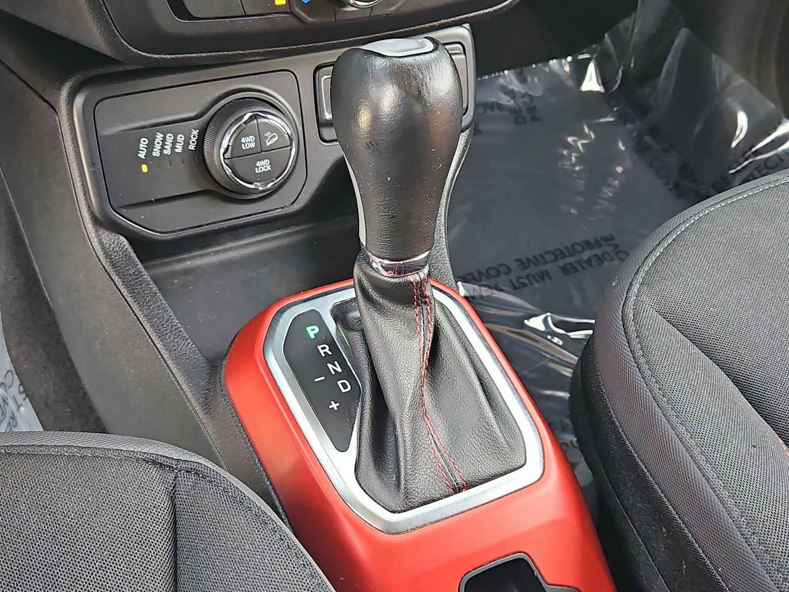 Used 2018 Jeep Renegade Trailhawk w/ Cold Weather Group II image 31