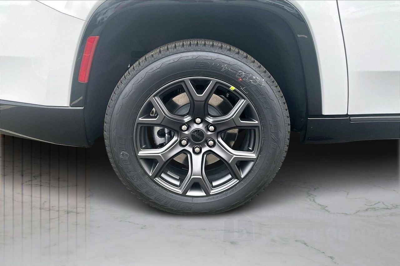 New 2026 Jeep Grand Wagoneer L Limited w/ Premium Group II image 38