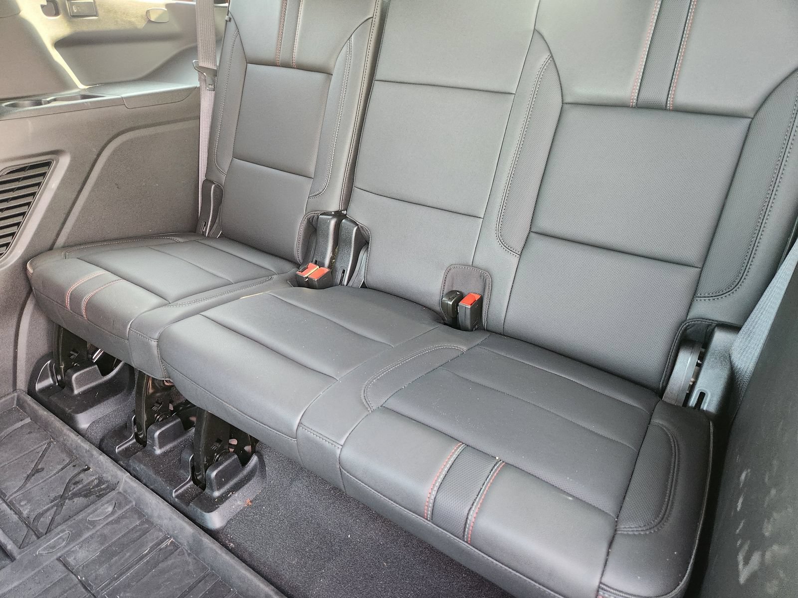 Used 2024 Chevrolet Tahoe RST w/ Luxury Package AWD/4WD image 34