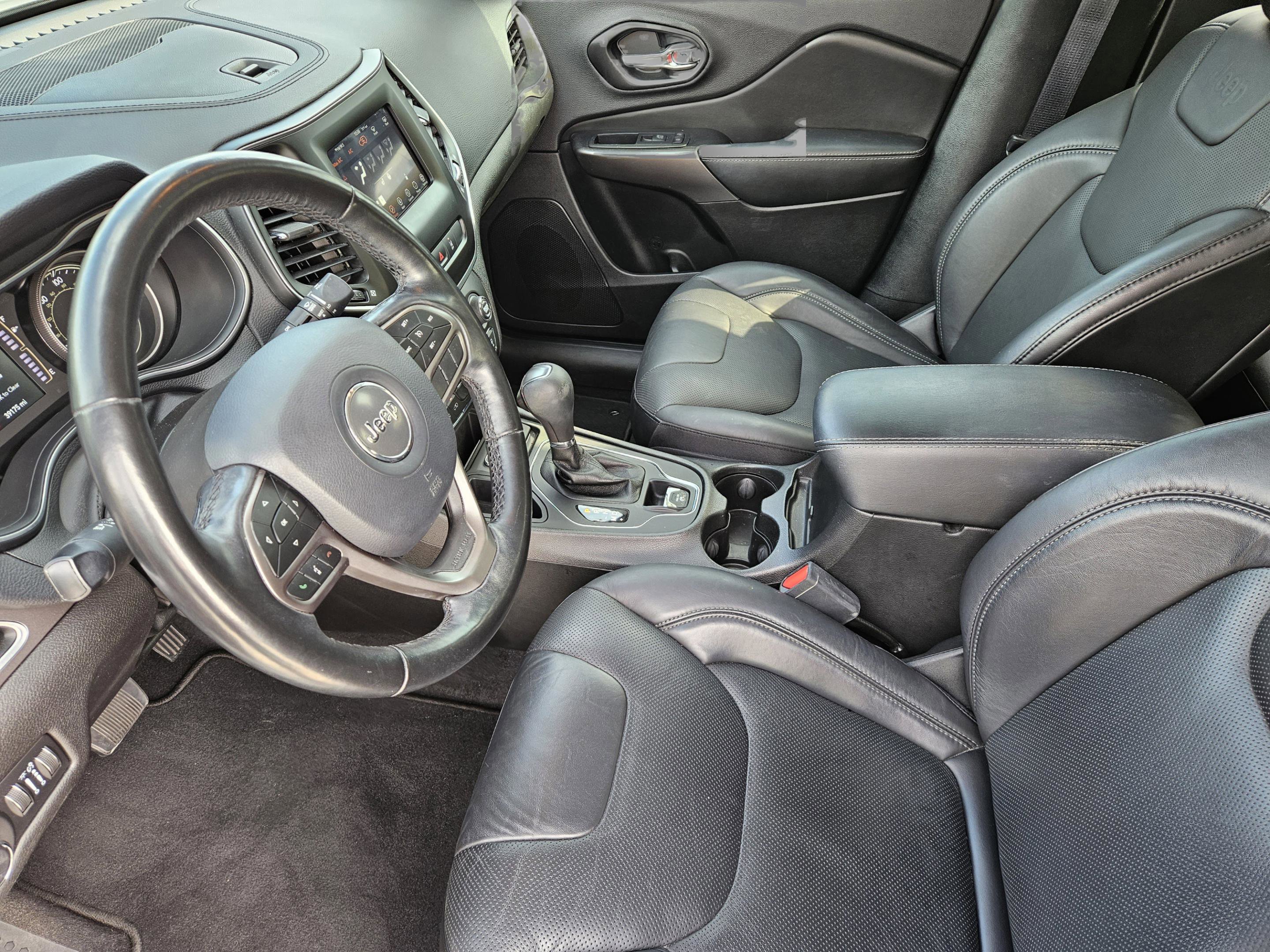 Used 2021 Jeep Cherokee Latitude Lux FWD image 11