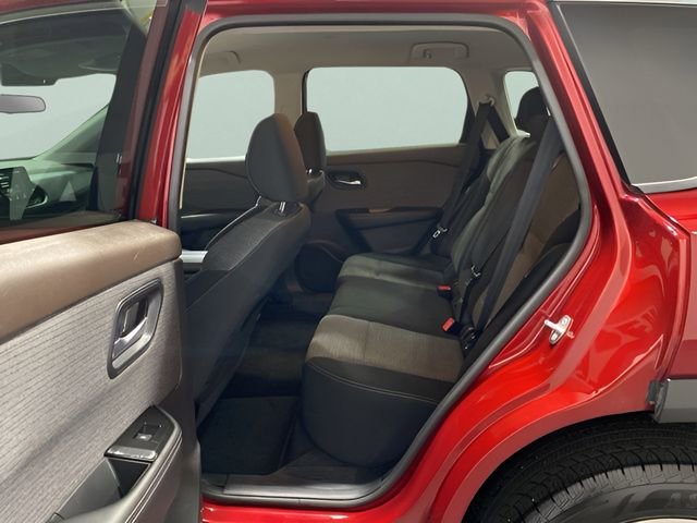 Used 2021 Nissan Rogue SV AWD/4WD image 24