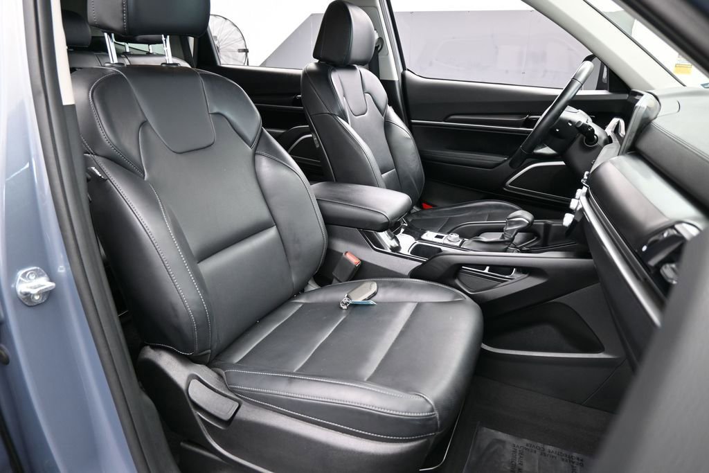 Used 2024 Kia Telluride LX FWD image 47