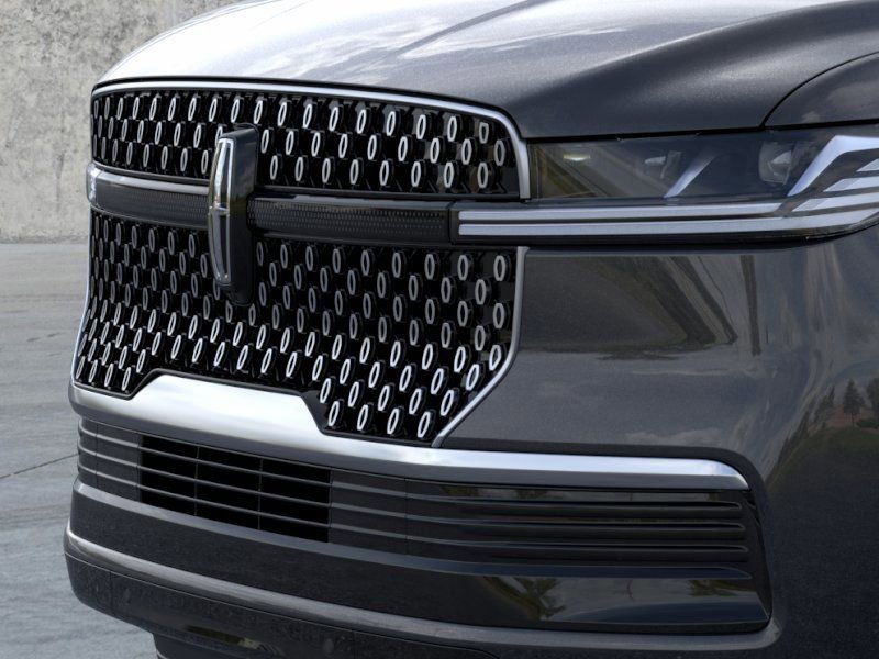 New 2026 Lincoln Navigator Reserve AWD/4WD image 17
