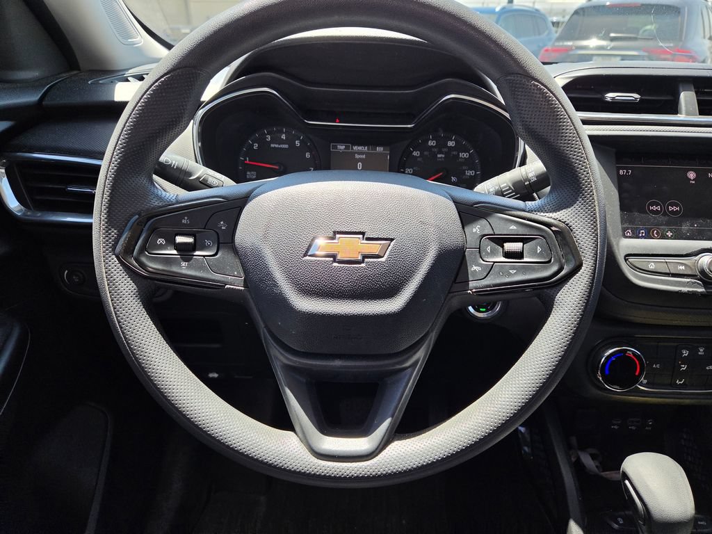 Used 2023 Chevrolet TrailBlazer LT w/ LPO, Blackout Package AWD/4WD image 16