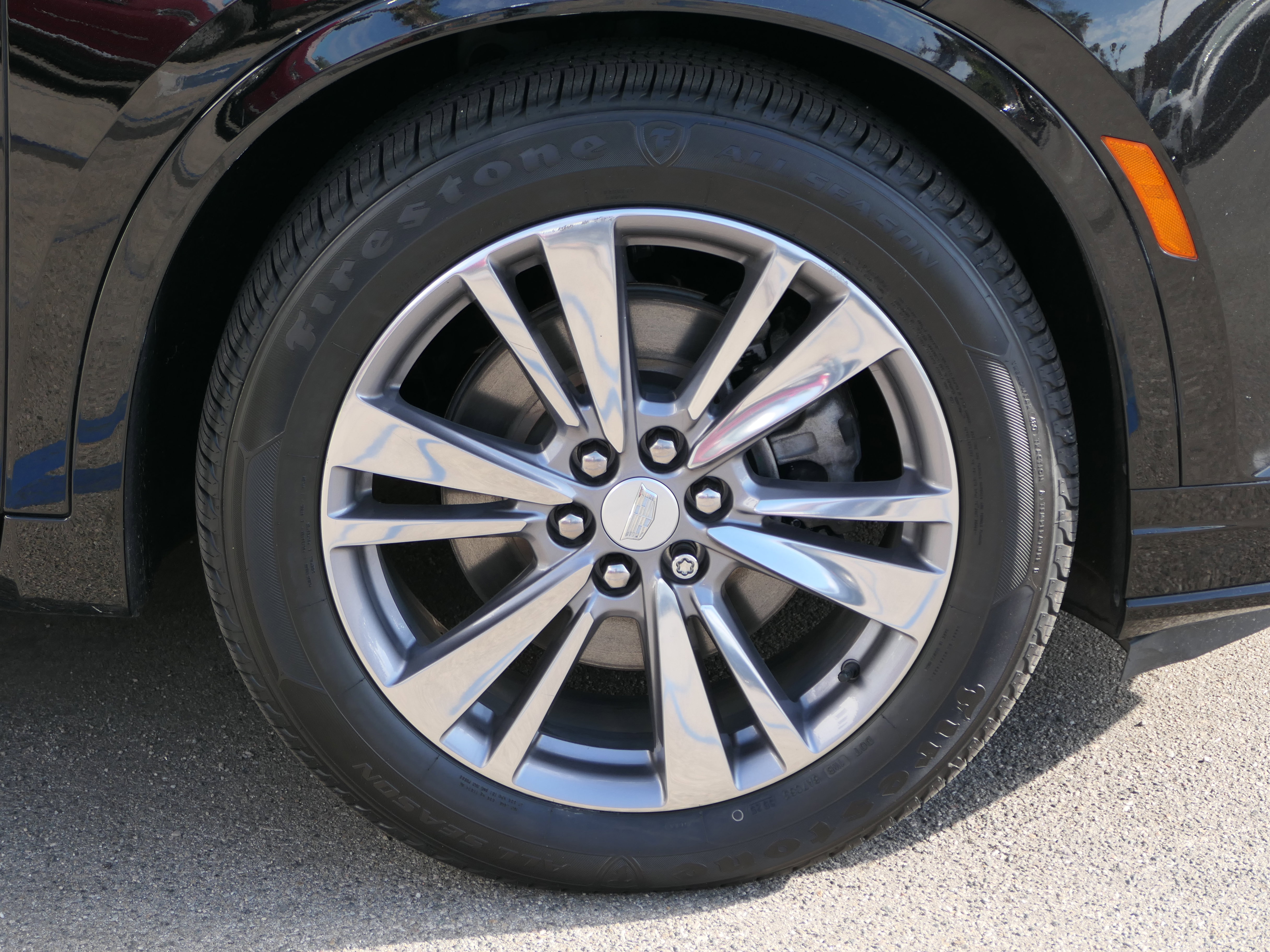 Certified 2024 Cadillac XT6 Premium Luxury FWD image 11