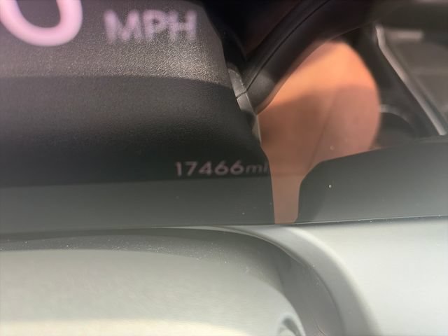 Used 2025 Buick Encore GX Avenir w/ Avenir Convenience Package AWD/4WD image 16