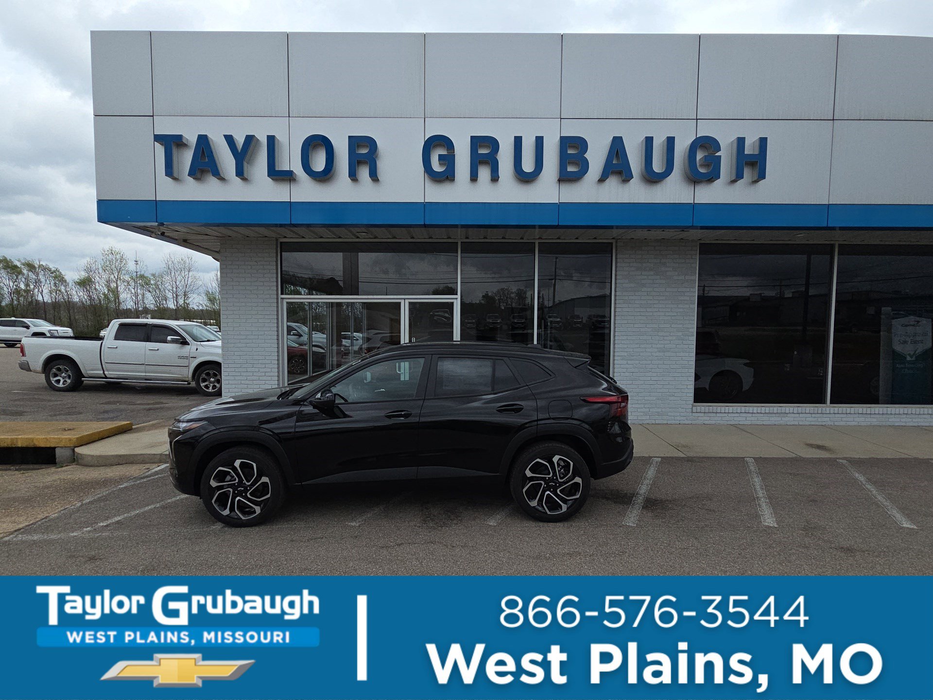 New 2026 Chevrolet Trax RS w/ Driver Confidence Package image 1