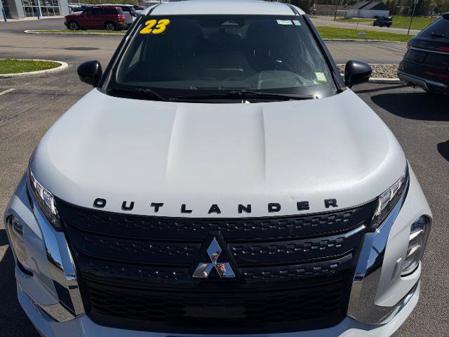 Used 2023 Mitsubishi Outlander SE AWD/4WD image 5