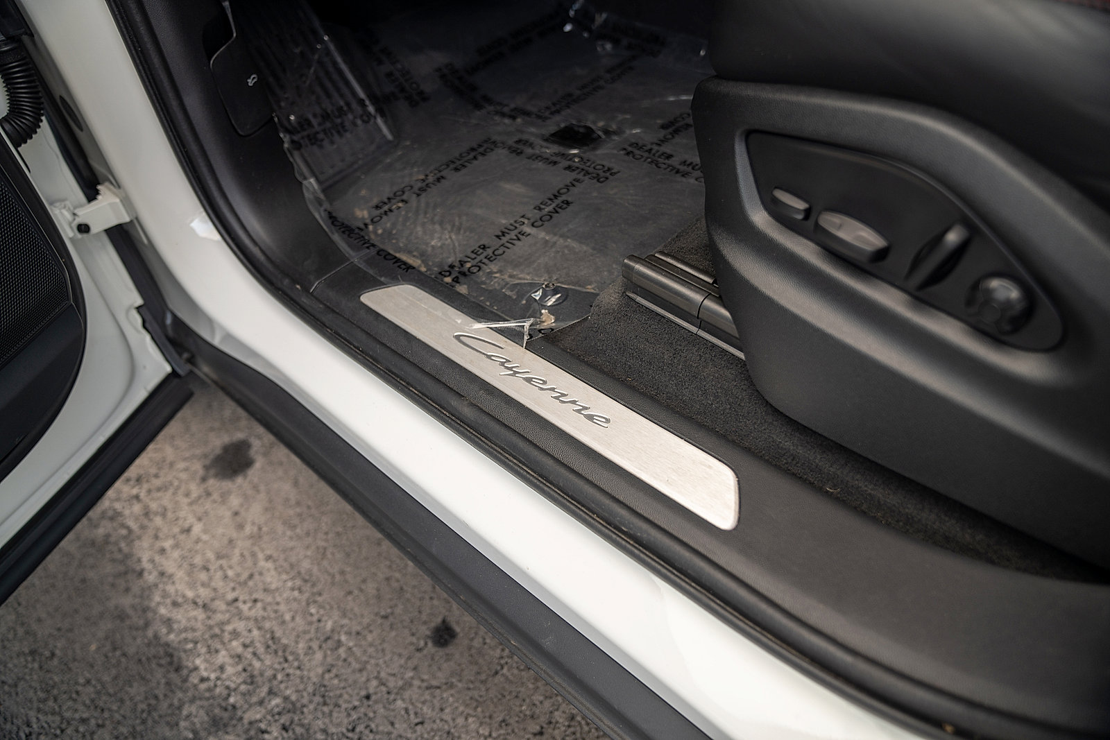 Certified 2025 Porsche Cayenne Coupe image 22