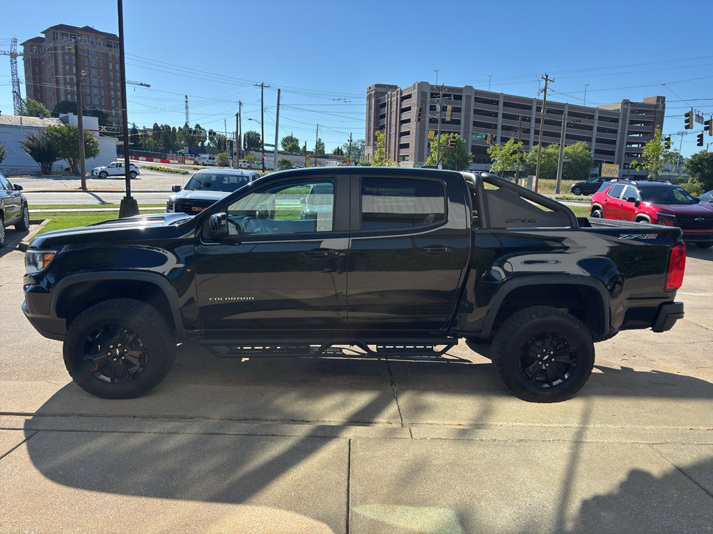 Used 2021 Chevrolet Colorado ZR2 w/ ZR2 Midnight Special Edition AWD/4WD image 4