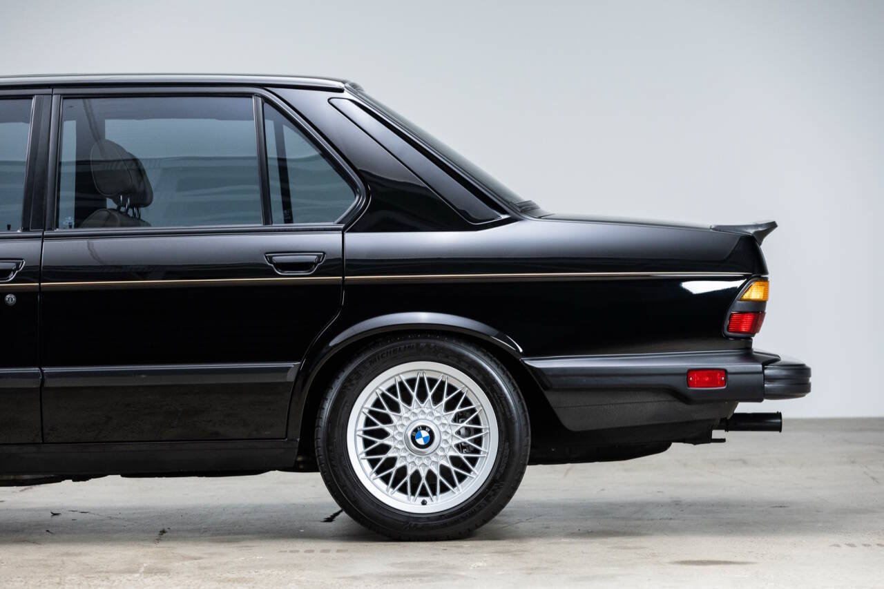 Used 1988 BMW M5 RWD image 35