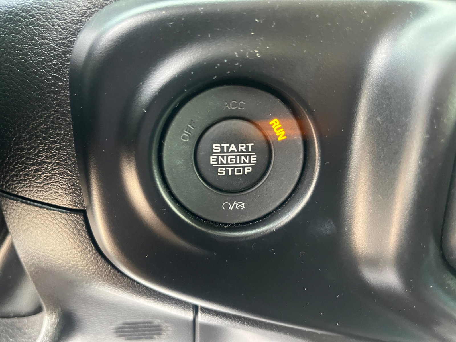 Certified 2022 Jeep Gladiator Sport image 29