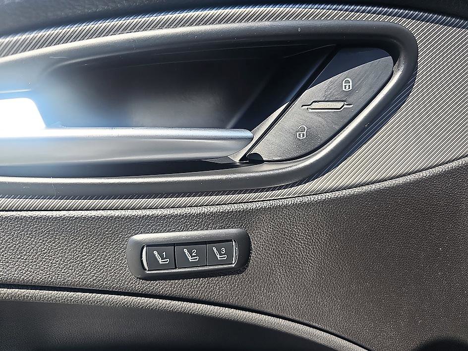 Used 2024 Alfa Romeo Stelvio Ti w/ Active Assist Plus Package image 13