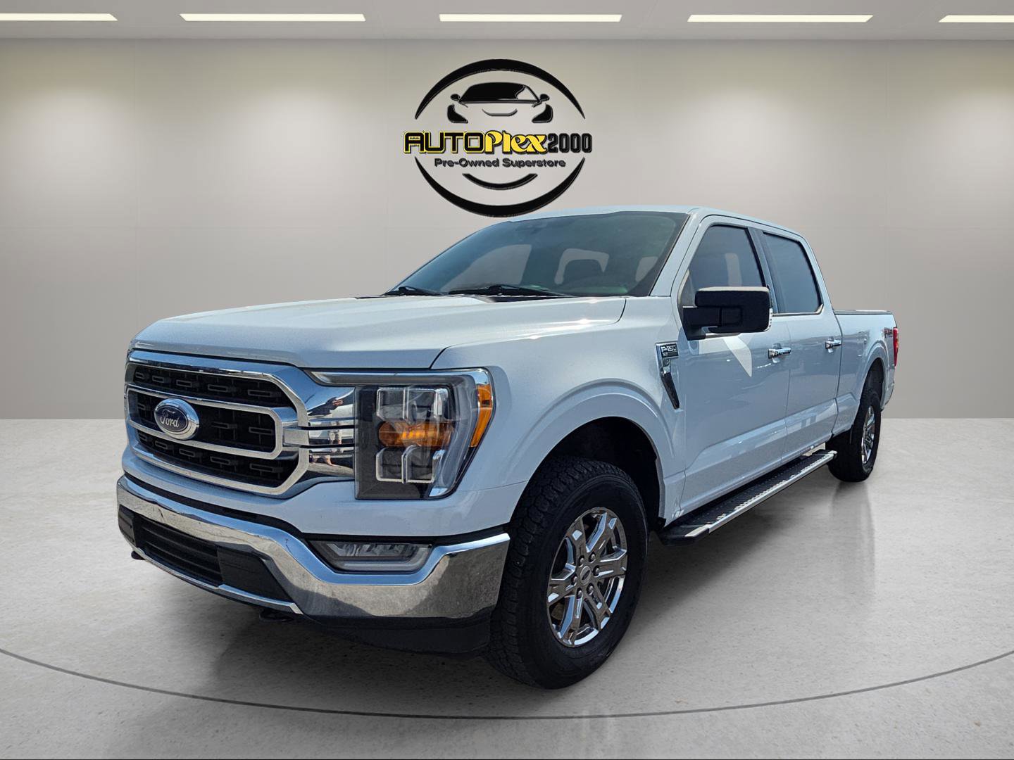 Used 2022 Ford F150 XLT w/ Equipment Group 302A High AWD/4WD image 3