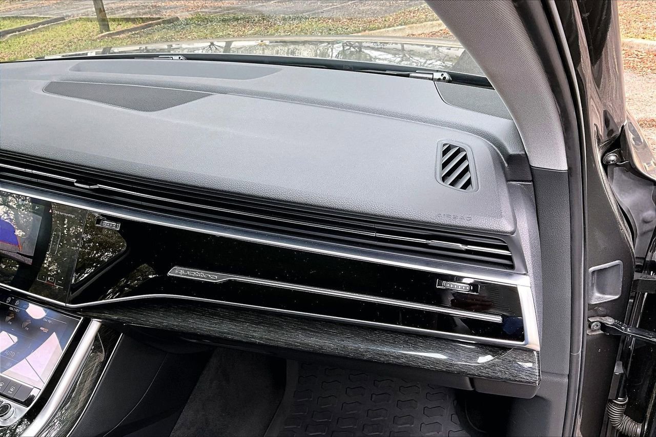 Used 2020 Audi Q7 2.0T Premium w/ Convenience Package image 23