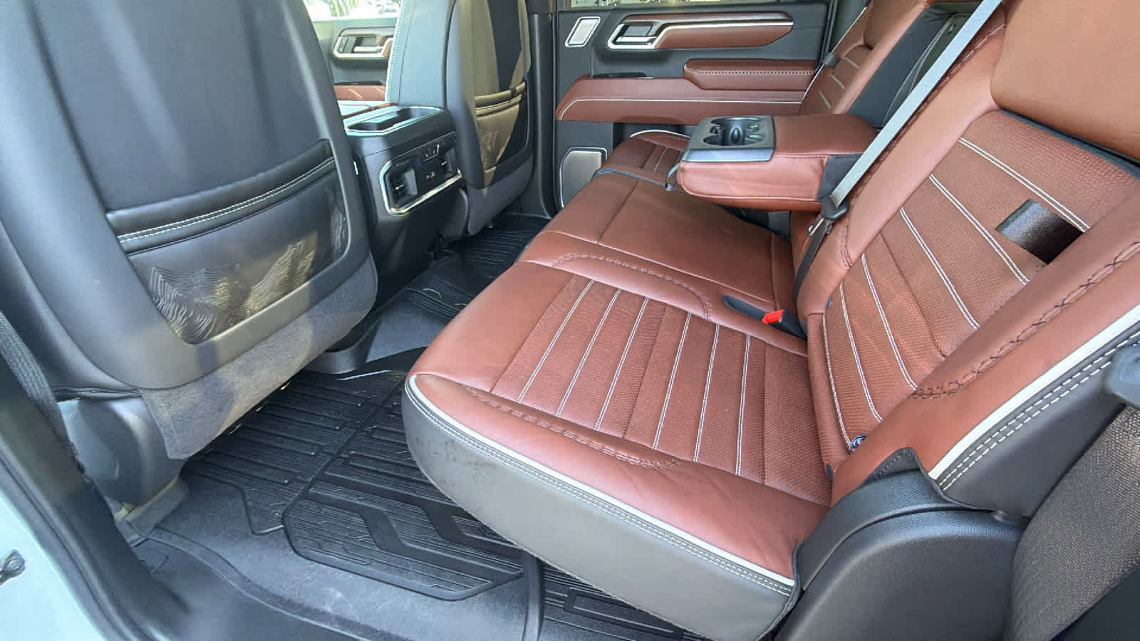 Used 2026 GMC Sierra 3500 Denali Ultimate AWD/4WD image 24