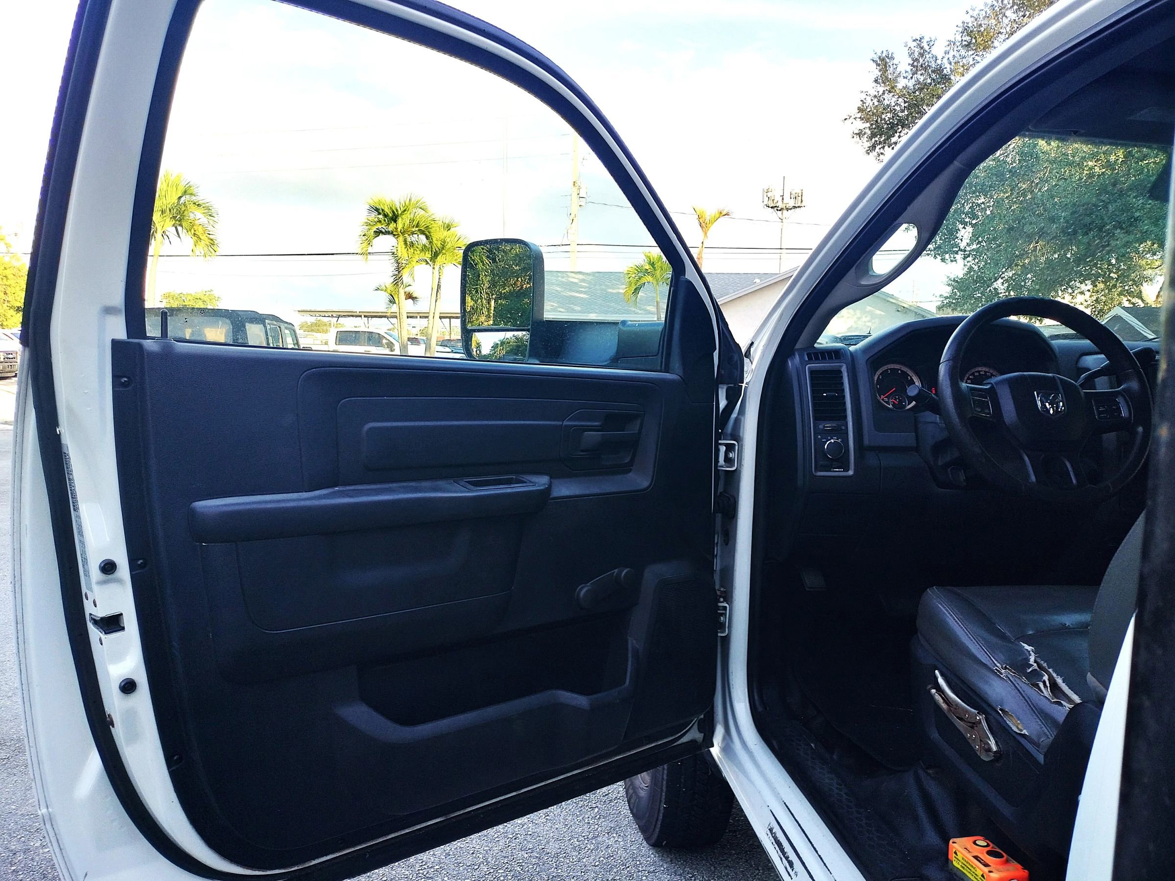 Used 2015 RAM 3500 Tradesman image 10