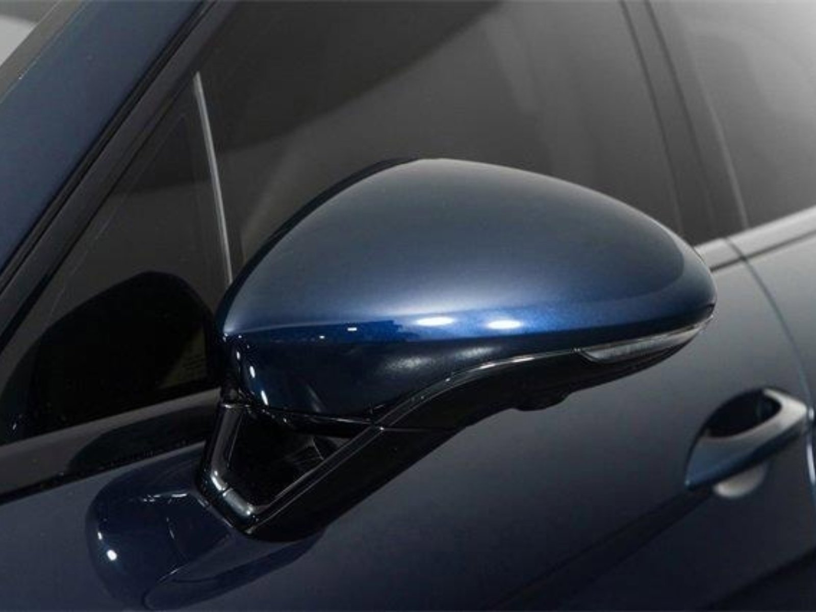 Used 2023 Porsche Panamera 4 Platinum Edition w/ Assistance Package image 26