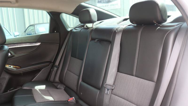 Used 2015 Chevrolet Impala LT FWD image 15