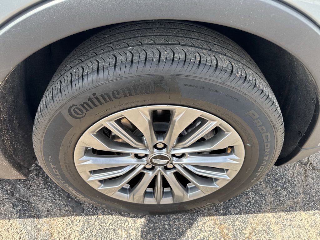 Used 2024 Cadillac XT4 Premium Luxury image 37