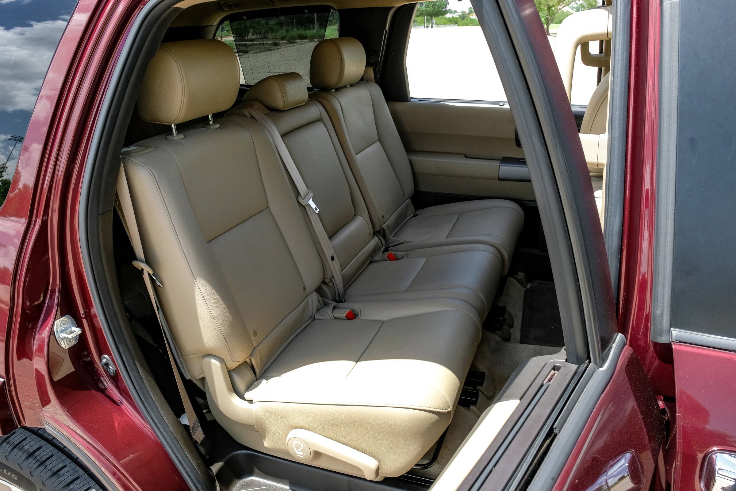 Used 2011 Toyota Sequoia Limited RWD image 29