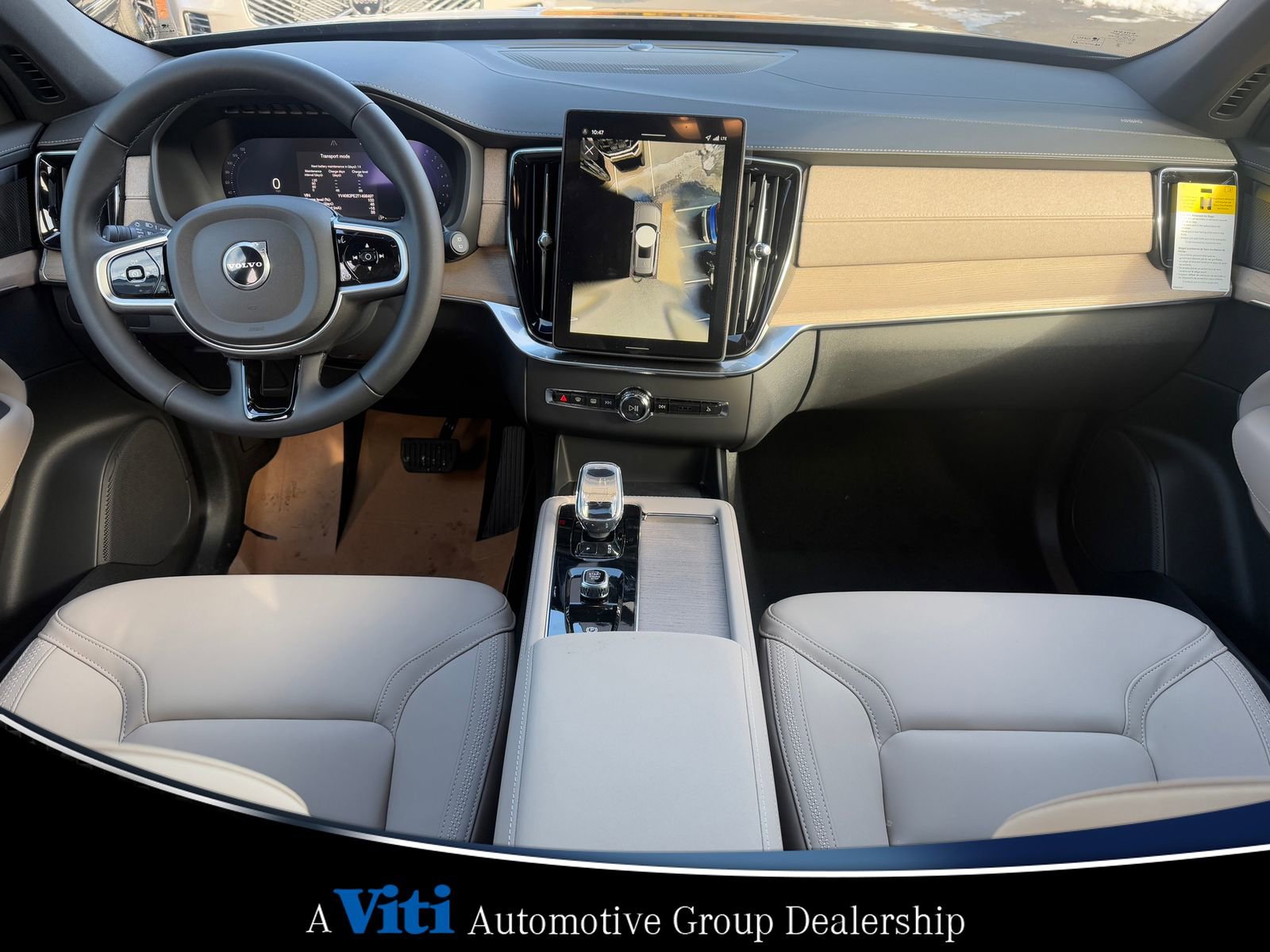 Used 2026 Volvo XC90 B6 Plus w/ Protection Package Premier image 2