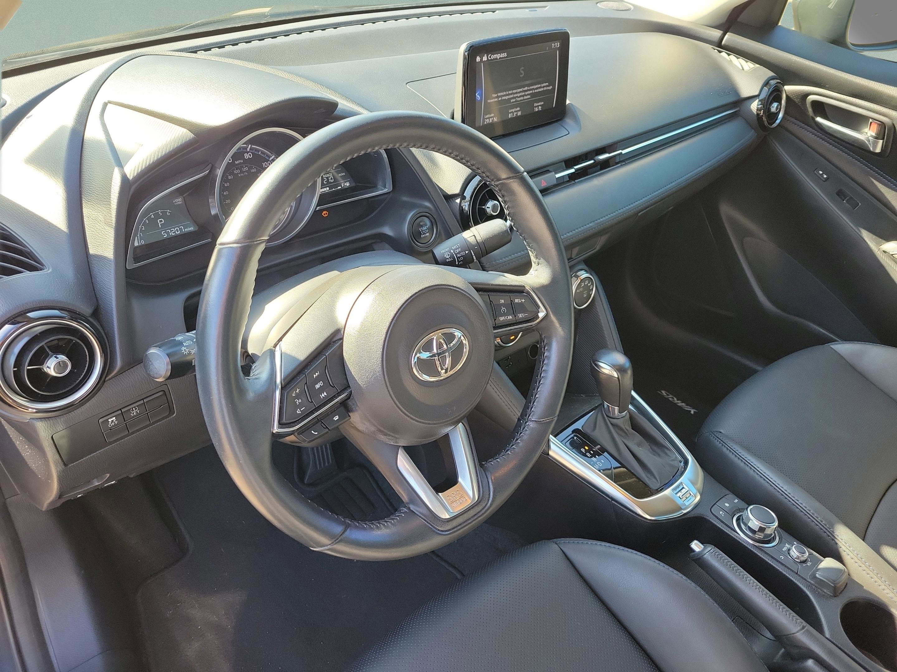 Used 2019 Toyota Yaris XLE image 12