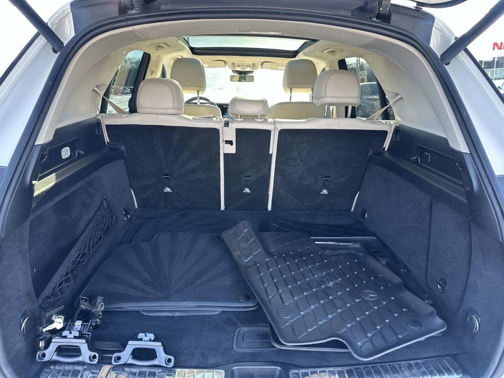 Used 2022 Mercedes-Benz GLE 350 4MATIC w/ Premium Package image 29