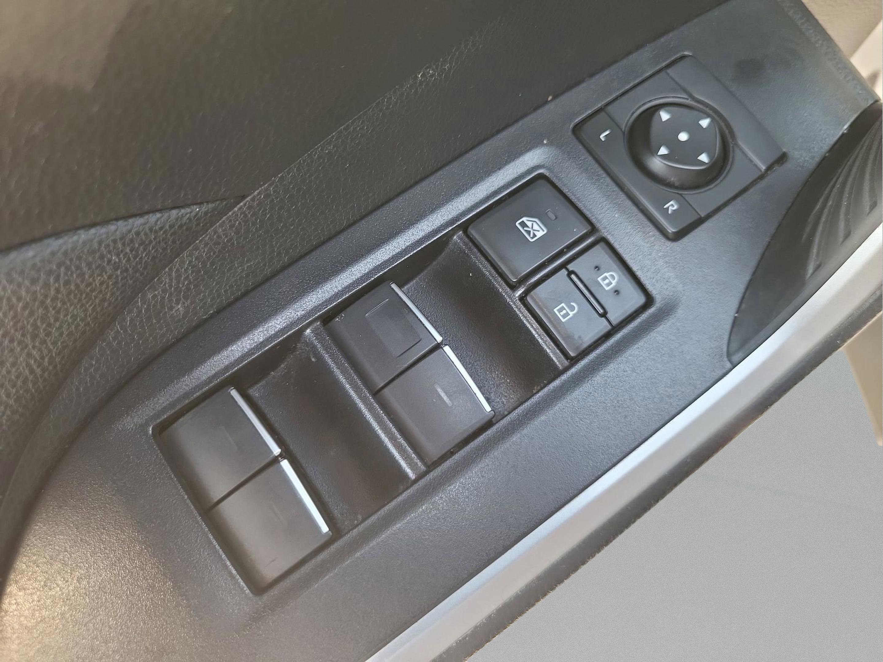 Used 2023 Toyota RAV4 XLE Premium image 16