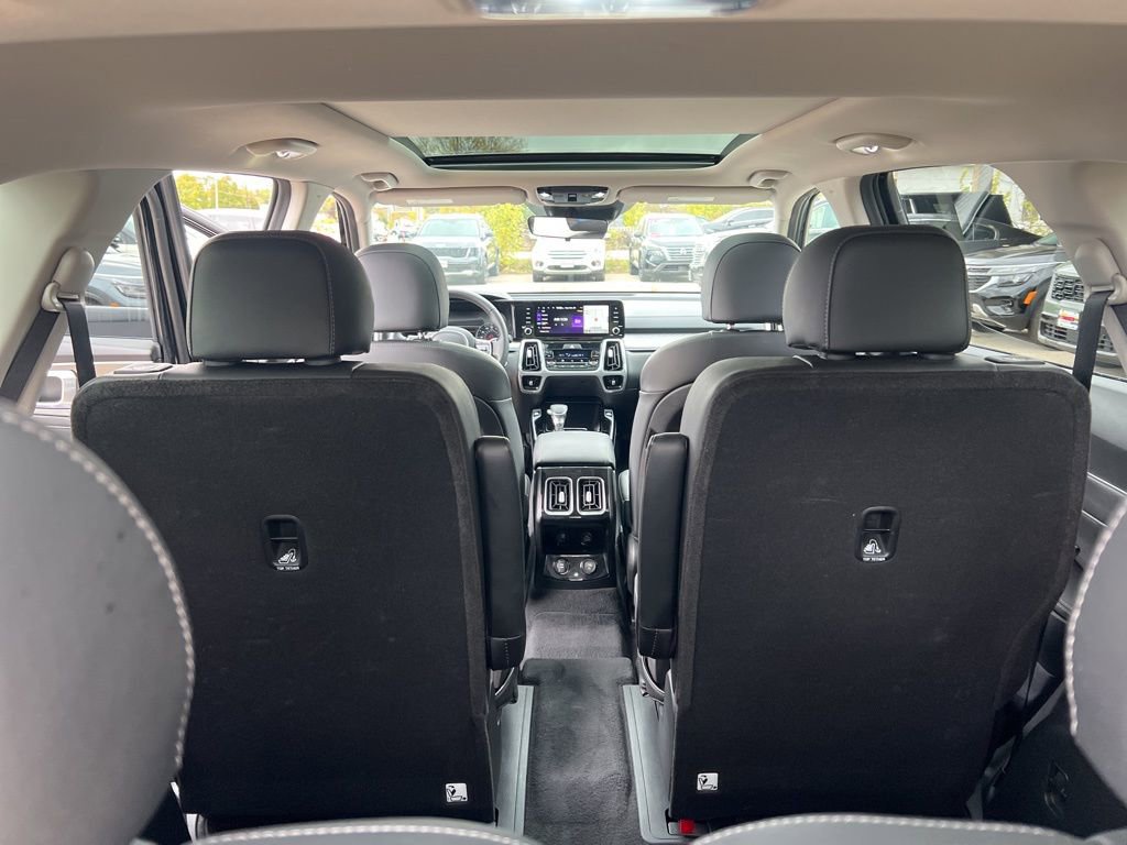 Certified 2022 Kia Sorento SX image 14