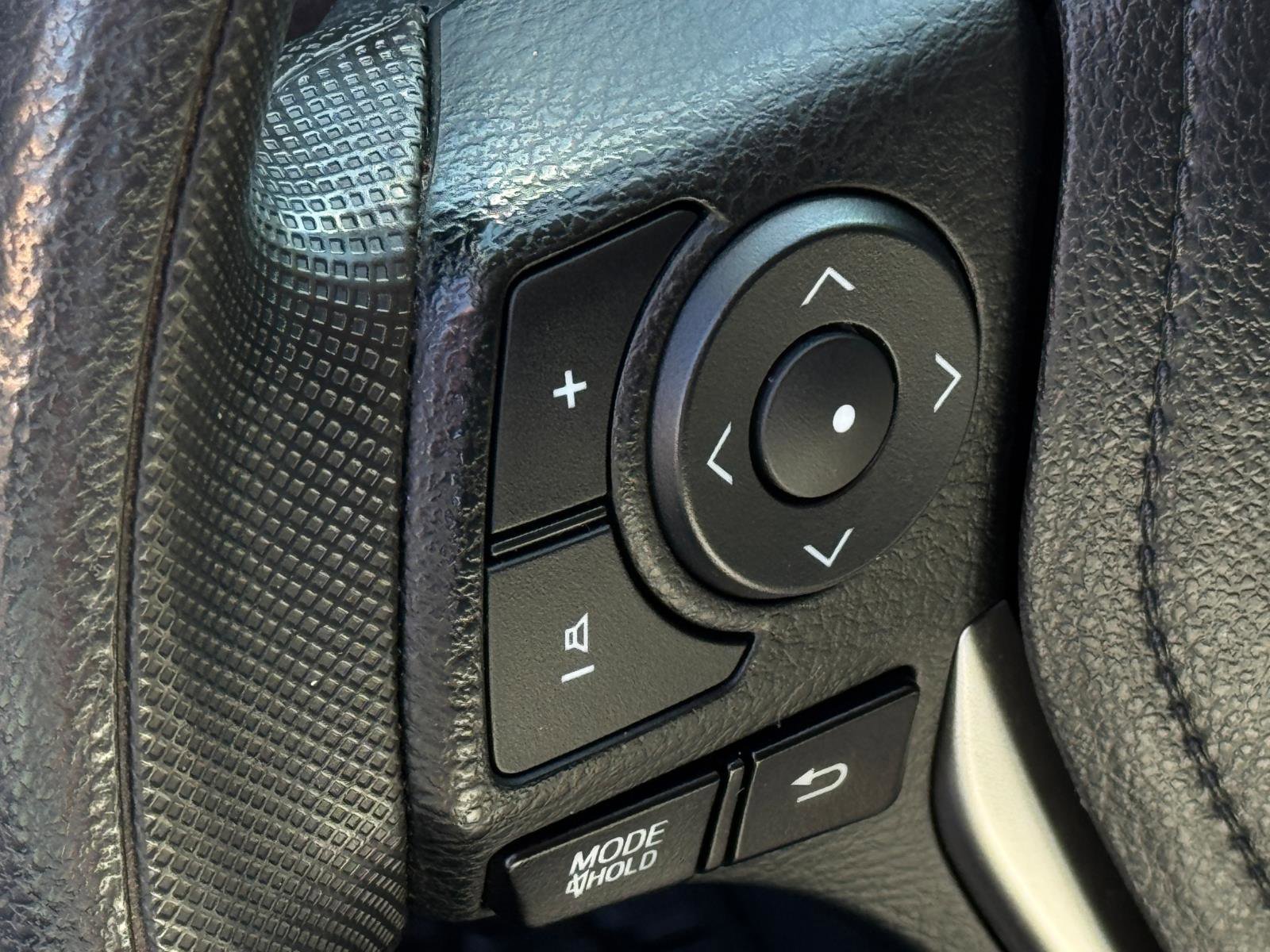 Used 2015 Toyota Corolla LE FWD image 13