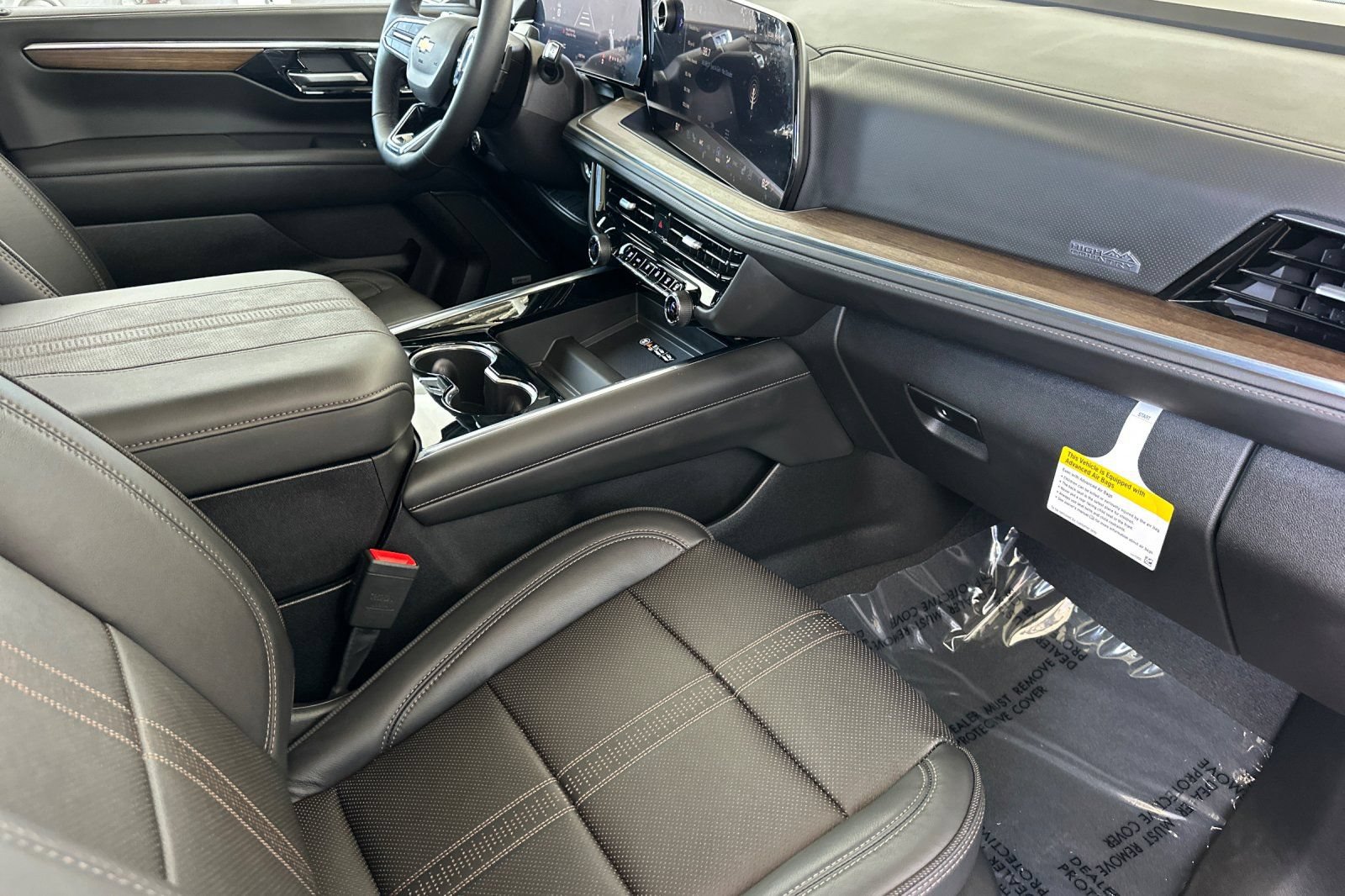 Used 2026 Chevrolet Tahoe High Country AWD/4WD image 21