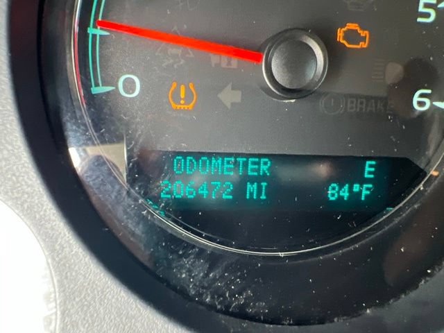 Used 2009 Chevrolet Suburban LT RWD image 12