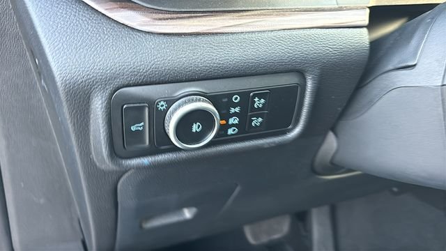 Used 2024 Ford Explorer Limited w/ Equipment Group 301A AWD/4WD image 11