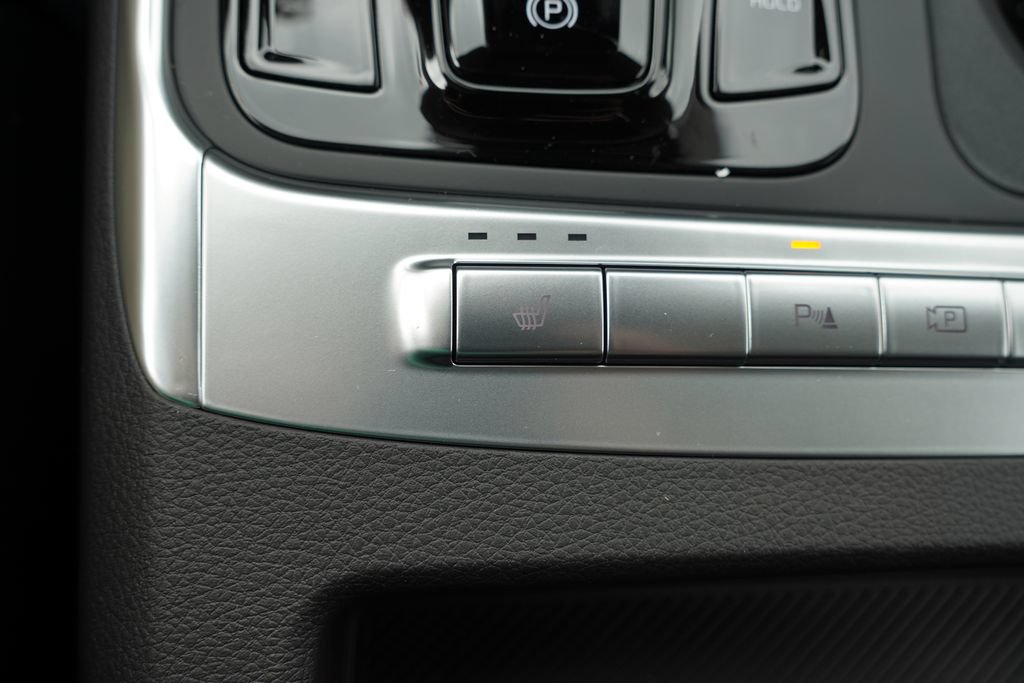 New 2027 Kia Carnival EX FWD image 16